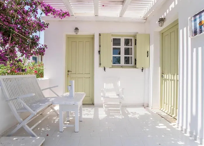 Retreats 4 Paros 度假居 *