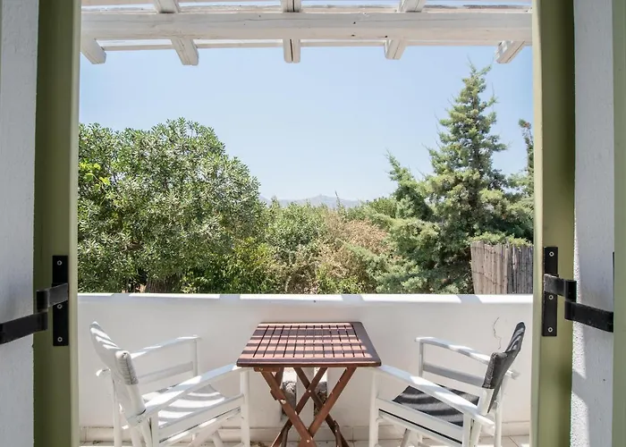 Retreats 4 Paros Isterni (Paros)